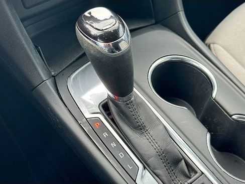 Used 2020 Chevrolet Equinox LS w/ LS Convenience Package image 15