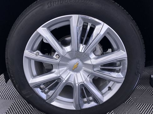 Used 2023 Chevrolet Tahoe High Country w/ Premium Package image 17
