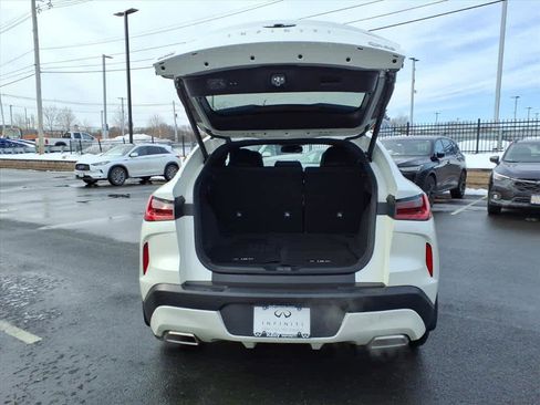 Certified 2023 INFINITI QX55 Essential image 9