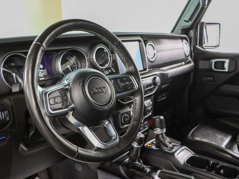 Used 2022 Jeep Wrangler Unlimited Sahara w/ Cold Weather Group image 24