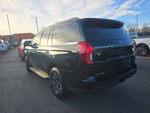 Used 2025 Ford Expedition Active image 7