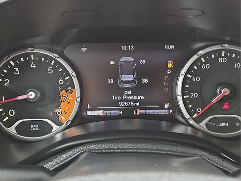 Used 2017 Jeep Renegade Trailhawk AWD/4WD image 22