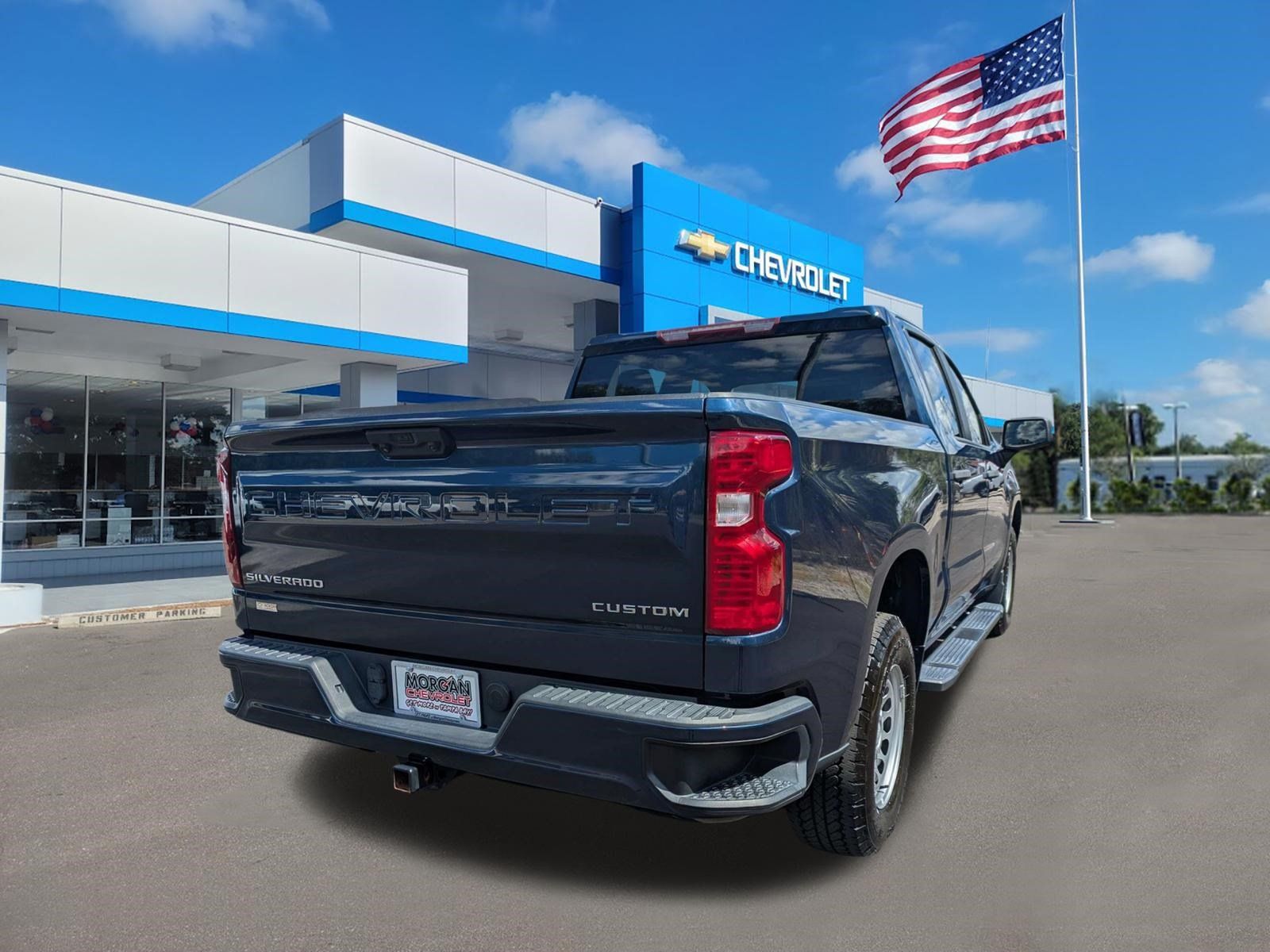 Used 2022 Chevrolet Silverado 1500 Custom RWD image 3