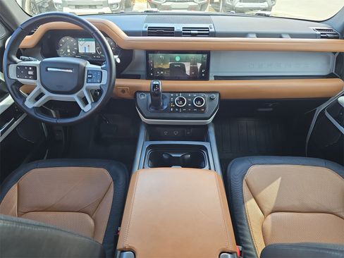 Used 2024 Land Rover Defender 110 X-Dynamic SE image 7