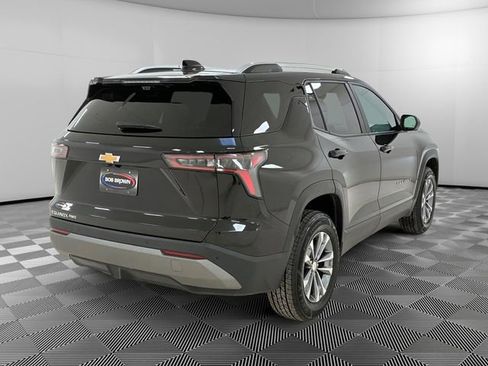 Used 2025 Chevrolet Equinox LT w/ Convenience Package II image 3
