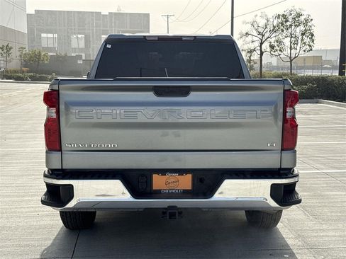 Used 2025 Chevrolet Silverado 1500 LT image 4