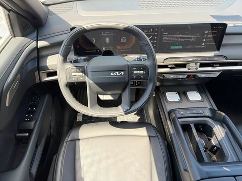 Used 2027 Kia Telluride LX FWD image 10