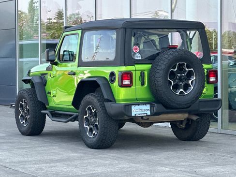 Used 2025 Jeep Wrangler Sport AWD/4WD image 5