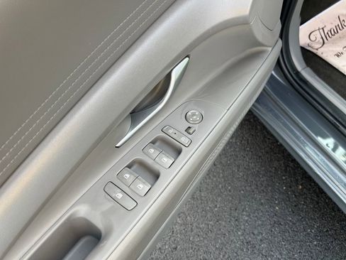 Used 2024 Hyundai Elantra SEL image 16