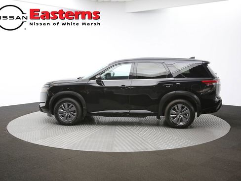 Used 2024 Nissan Pathfinder S image 73