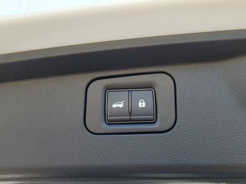 New 2026 INFINITI QX80 Luxe image 8