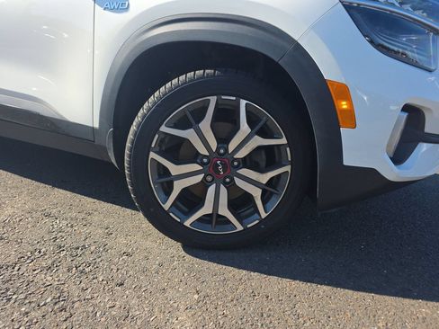 Used 2022 Kia Seltos SX AWD/4WD image 11
