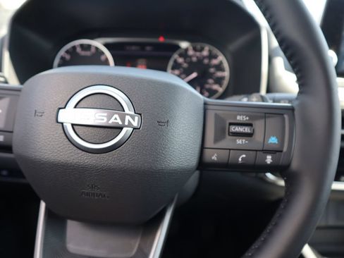 Certified 2025 Nissan Rogue SV AWD/4WD image 22