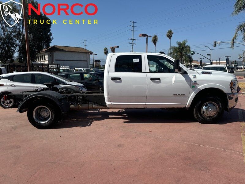Used 2022 RAM 3500 Tradesman w/ Chrome Appearance Group AWD/4WD image 1