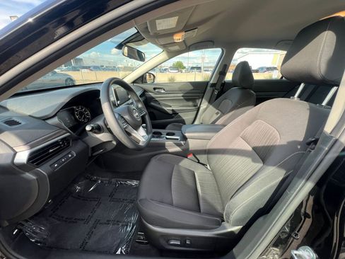 Used 2025 Nissan Altima 2.5 SV image 27