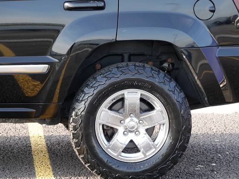 Used 2007 Jeep Grand Cherokee Overland AWD/4WD image 16