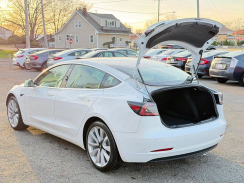 Used 2019 Tesla Model 3 Performance image 28