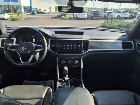 Used 2022 Volkswagen Atlas Cross Sport SE image 9