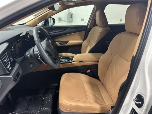 Used 2025 Lexus NX 350 AWD w/ Luxury Package image 16