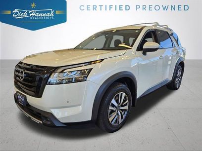 Certified 2023 Nissan Pathfinder SL w/ Black Appearance Package