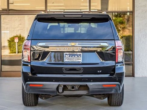 Used 2021 Chevrolet Suburban LT image 8