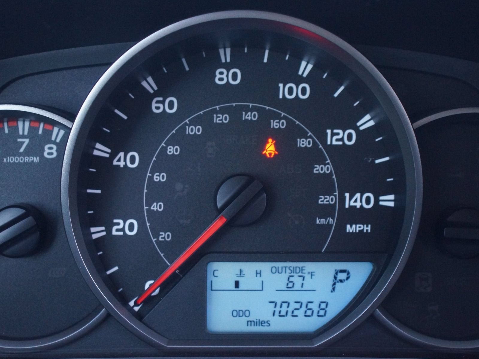 Used 2016 Toyota RAV4 LE FWD image 4