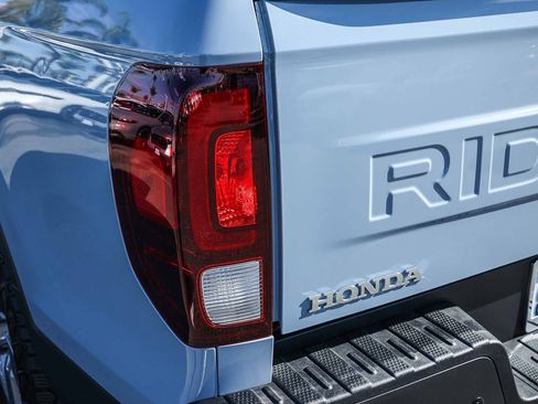 Certified 2025 Honda Ridgeline TrailSport image 8