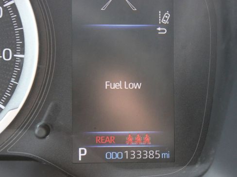 Used 2022 Toyota Corolla SE FWD image 30