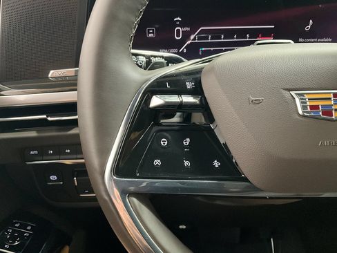 Used 2025 Cadillac Escalade ESV Premium Luxury w/ Touring Package AWD/4WD image 18