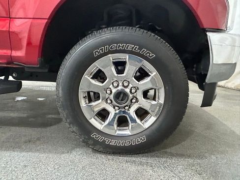 Used 2019 Ford F250 Lariat w/ Chrome Package image 11