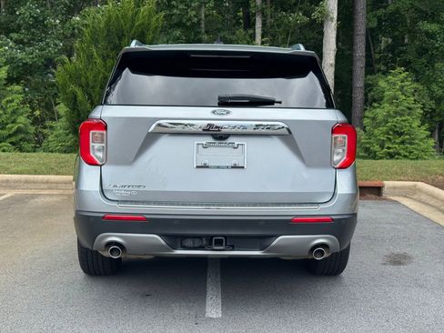 Used 2021 Ford Explorer Limited w/ Equipment Group 301A image 4