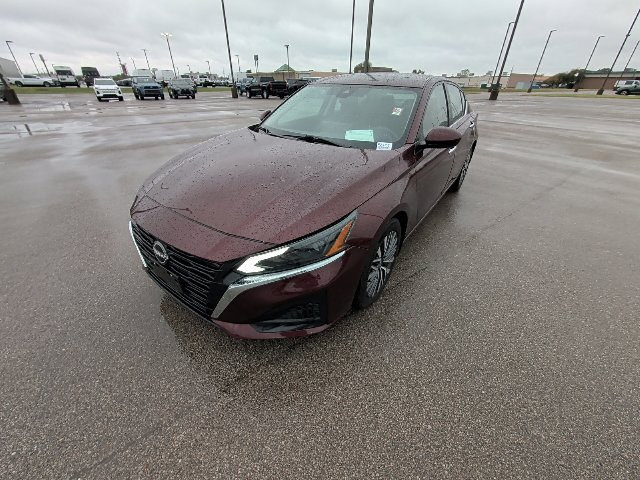 Used 2023 Nissan Altima 2.5 SV w/ SV Premium Package FWD image 15
