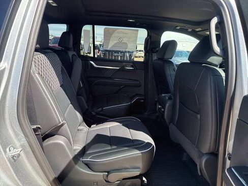 New 2026 GMC Acadia Denali AWD/4WD image 21