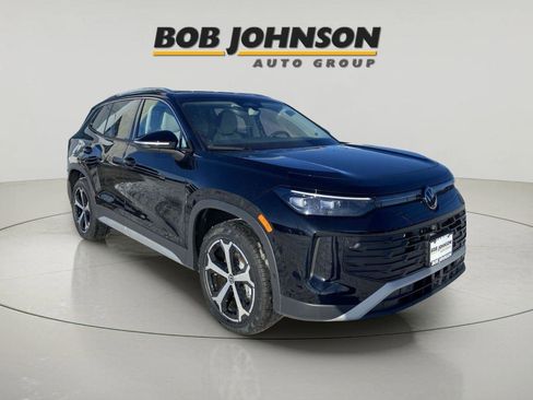 New 2026 Volkswagen Tiguan SE image 1