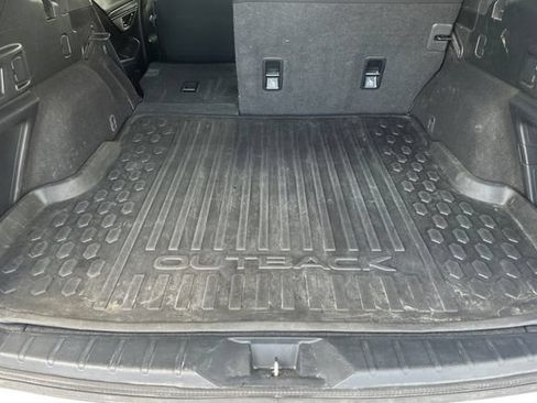 Used 2022 Subaru Outback Premium AWD/4WD image 17