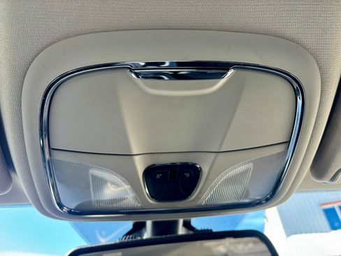 Used 2016 Jeep Cherokee Latitude w/ Cold Weather Group image 26