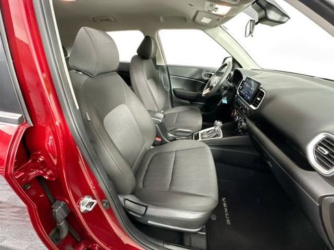 Used 2024 Hyundai Venue SE FWD image 26