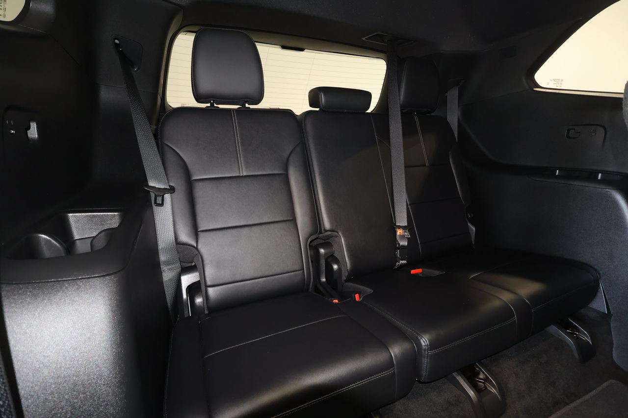 Certified 2026 GMC Acadia Elevation w/ Elevation Premium Package FWD image 27