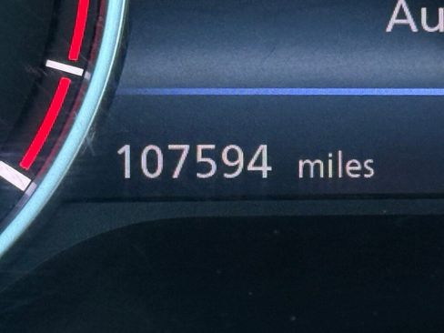 Used 2020 Nissan Sentra SR w/ Premium Package image 3