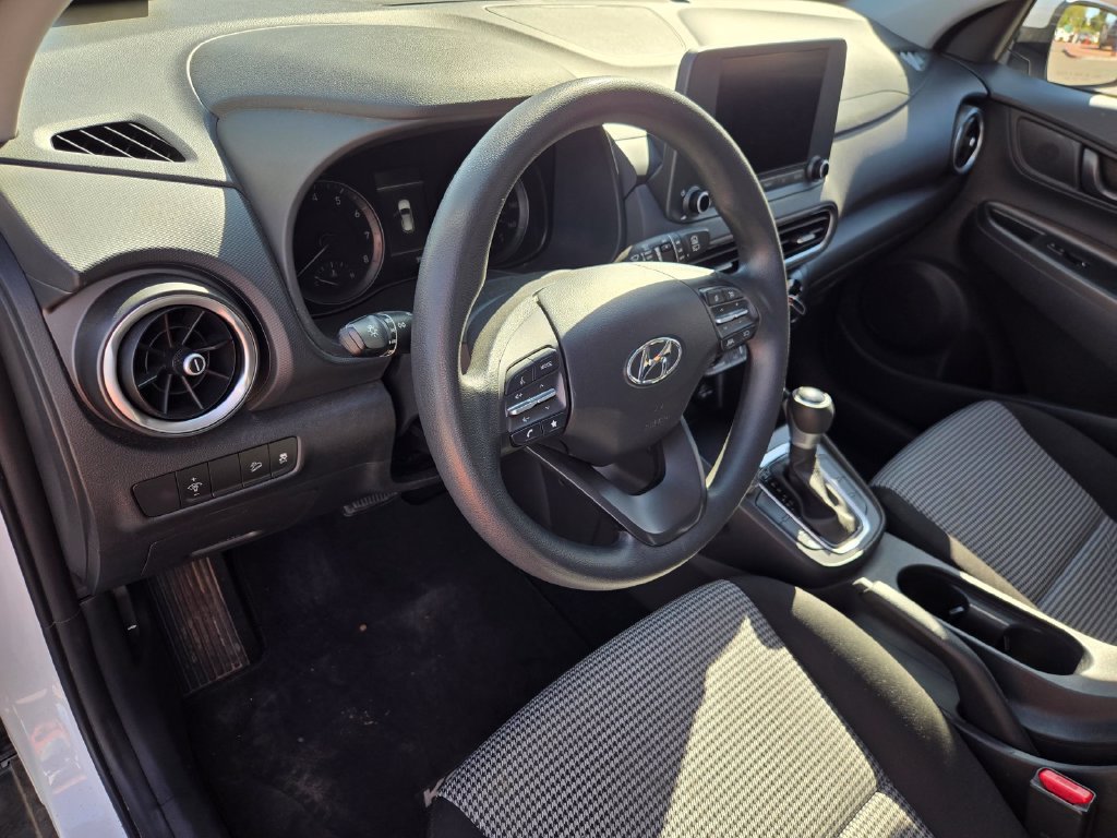 Used 2022 Hyundai Kona SE FWD image 19