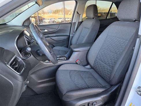 Used 2019 Chevrolet Equinox LT image 9