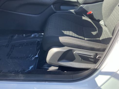 Certified 2024 Honda HR-V LX image 17