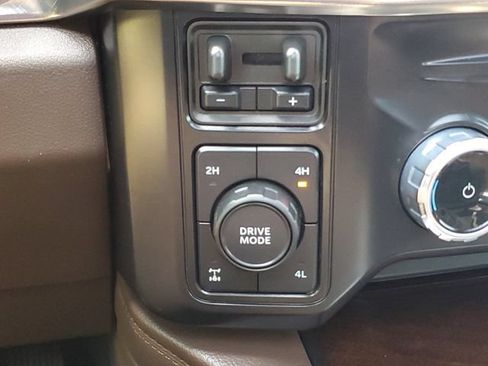 Used 2025 Ford F250 King Ranch AWD/4WD image 19