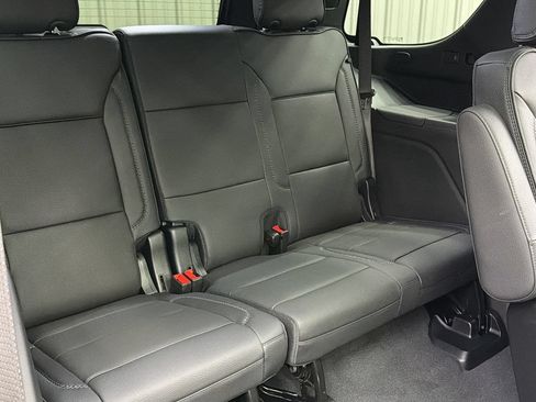 Used 2026 GMC Yukon Denali w/ Sun & Power Step Package AWD/4WD image 39