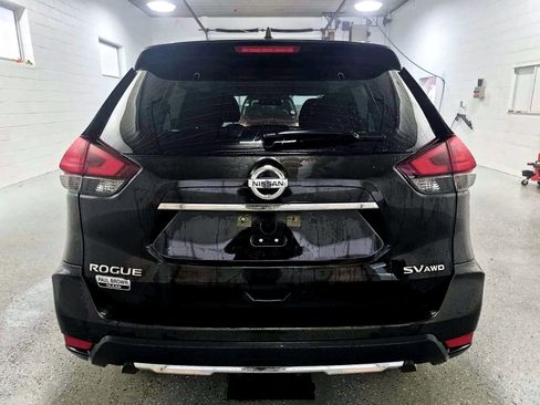 Used 2017 Nissan Rogue SV image 5