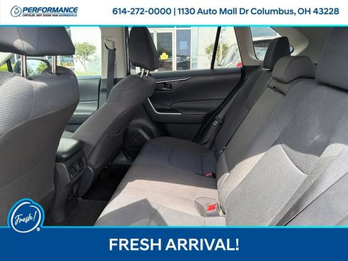 Used 2025 Toyota RAV4 LE AWD/4WD image 20