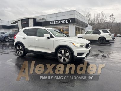 Used 2020 Volvo XC40 T5 Momentum
