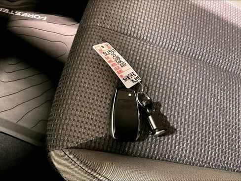 Used 2025 Subaru Forester Premium image 11