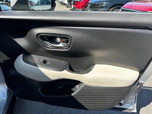 Used 2024 Honda HR-V LX image 15