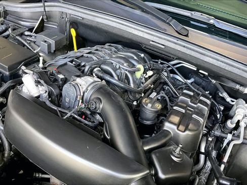 Used 2025 Dodge Durango GT RWD image 29